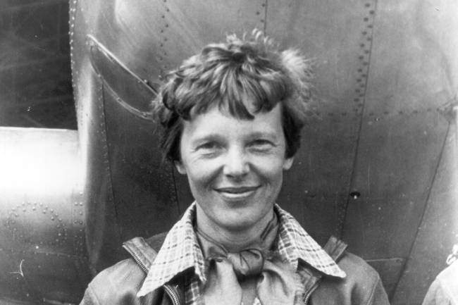 (LITRASI KELAS X)Biografi Amelia Earhart –   Penerbang Wanita Pertama